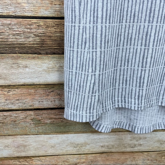 Athleta Vertical Stripe Tribal Print Breezy Tank Top Size XS - Picture 2 of 8